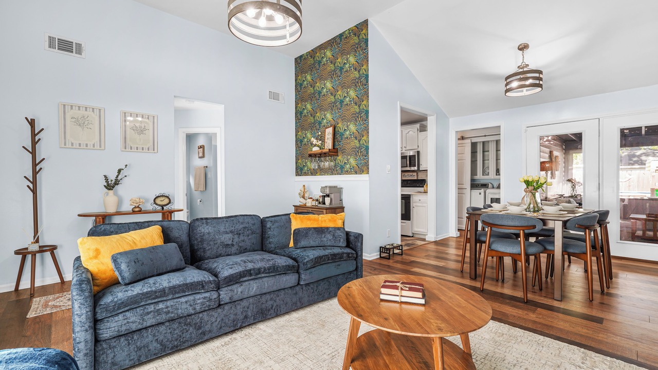 Photo of Livingroom in Savannah
