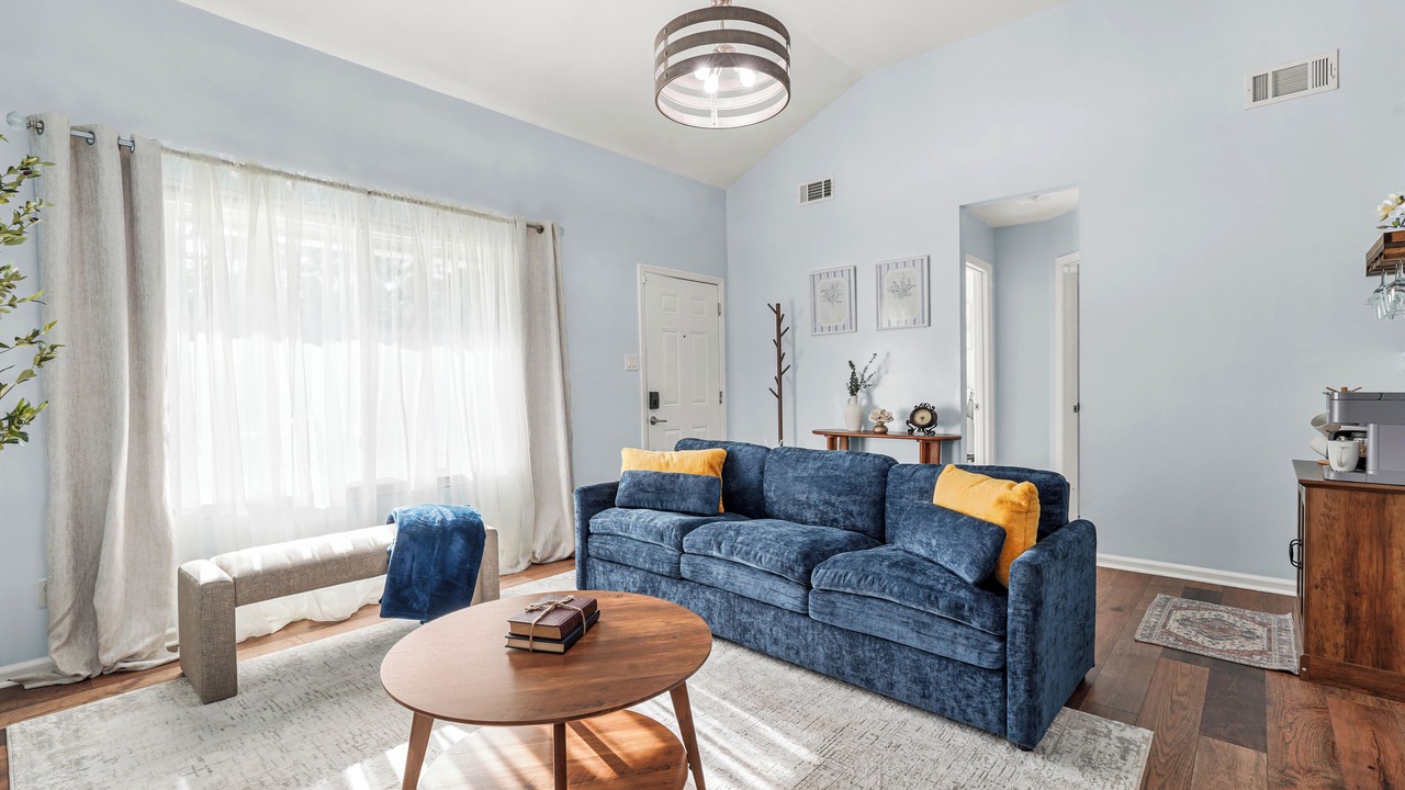 Photo of Livingroom in Savannah