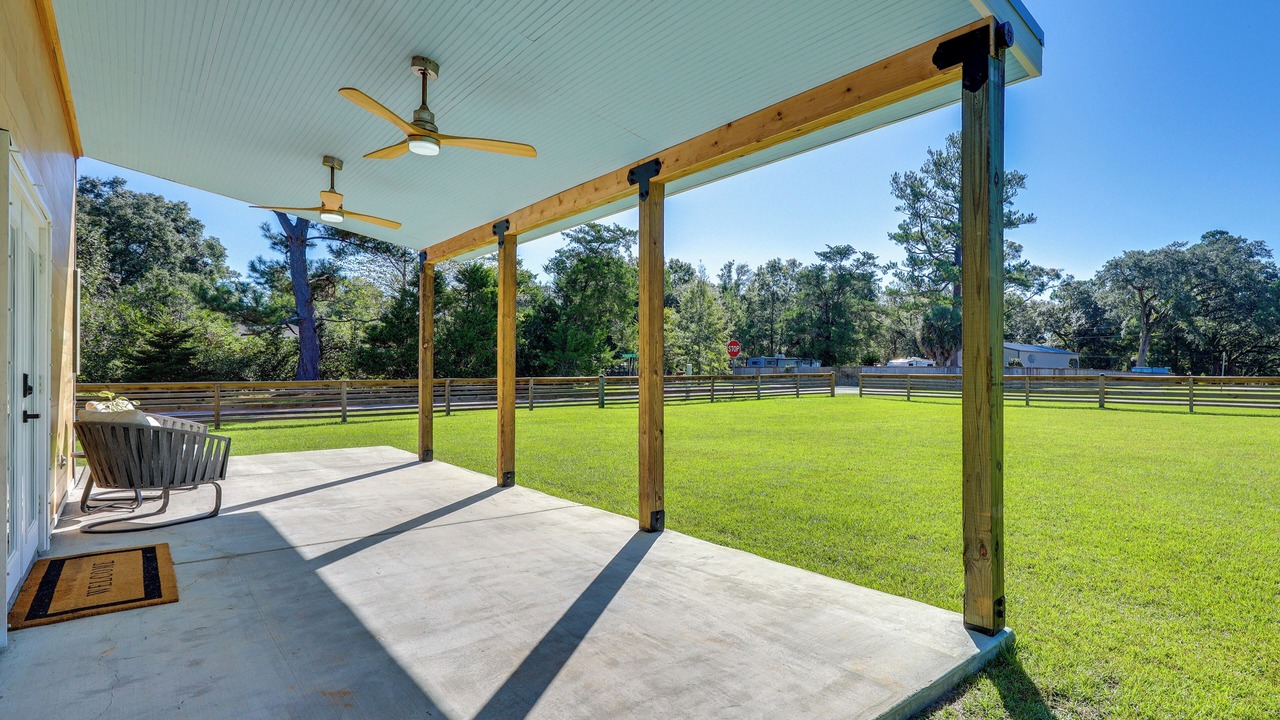 Photo of Outdoor in Oak