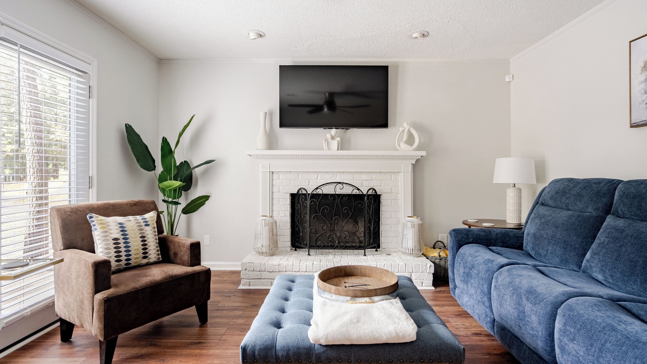 Photo of Livingroom in Mableton