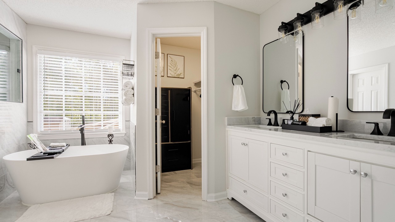 Photo of Bathroom in Mableton