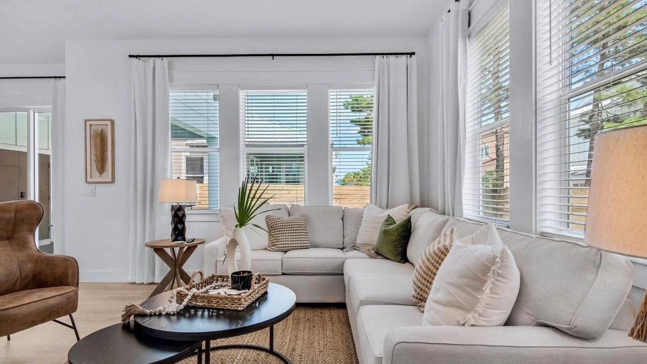 Photo of Livingroom in Miramar Beach