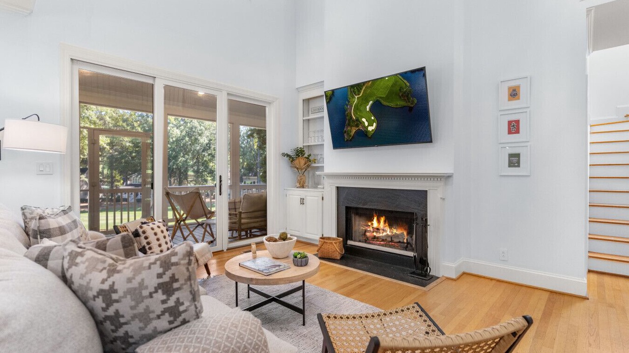 Photo of Livingroom in Eatonton