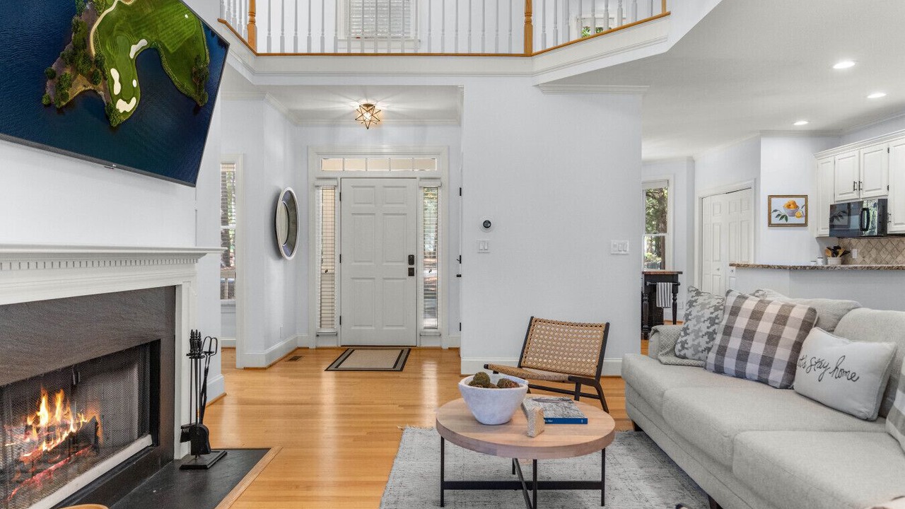 Photo of Livingroom in Eatonton