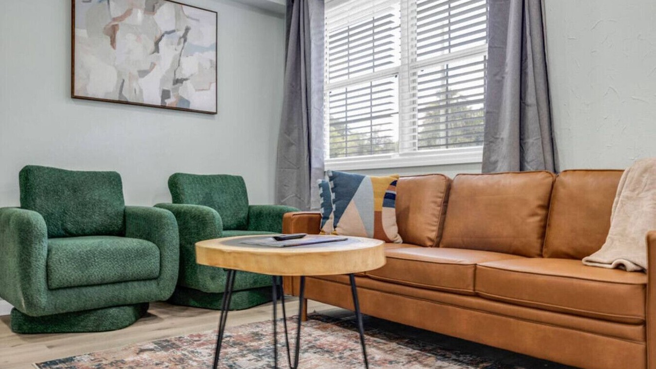 Photo of Livingroom in Jacksonville