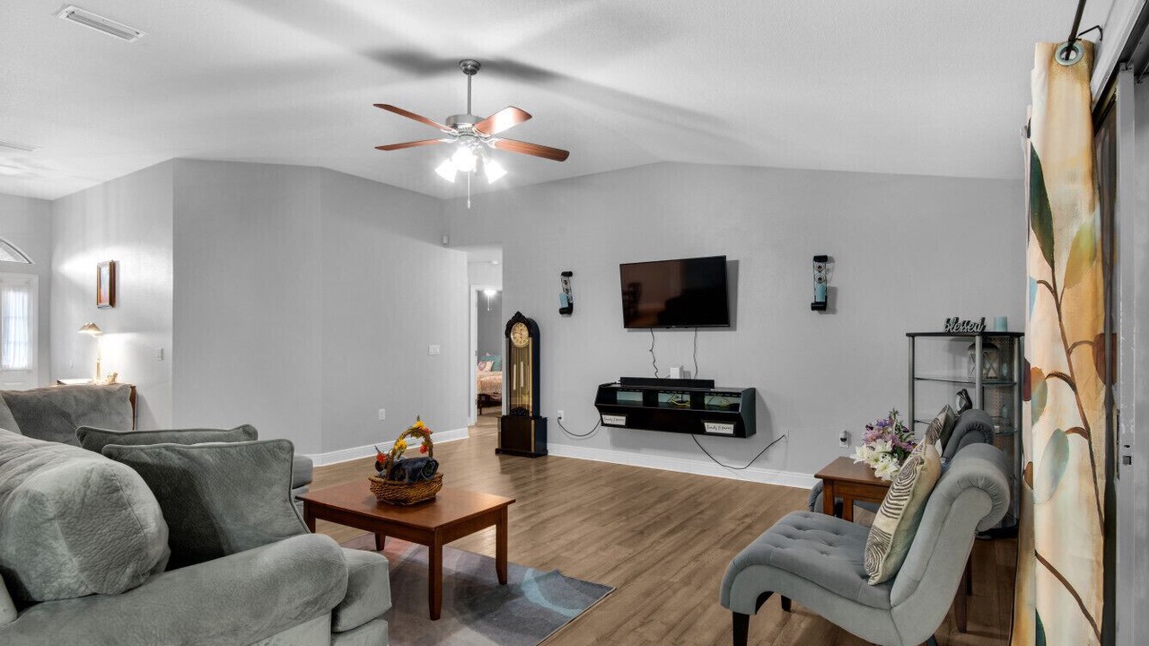 Photo of Bedroom in Crestview