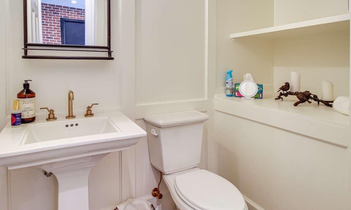 Photo of Bathroom in Hitch Village - Fred Wessels Homes