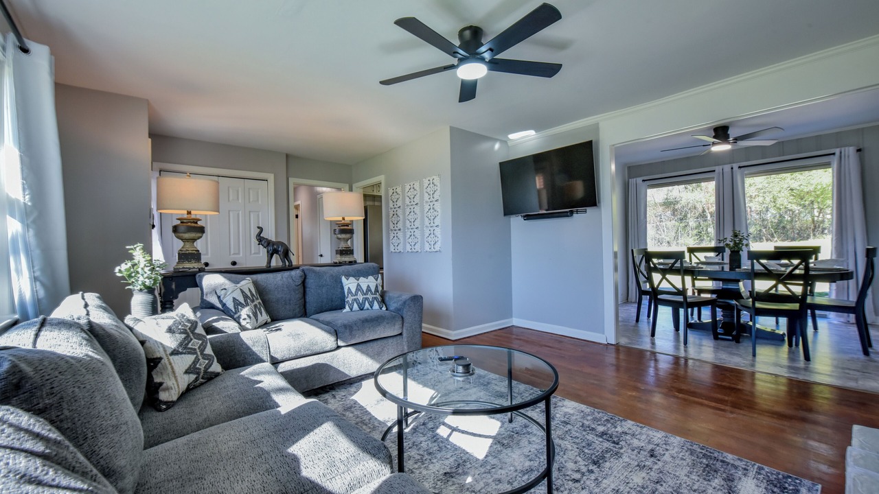 Photo of Livingroom in Tuscaloosa