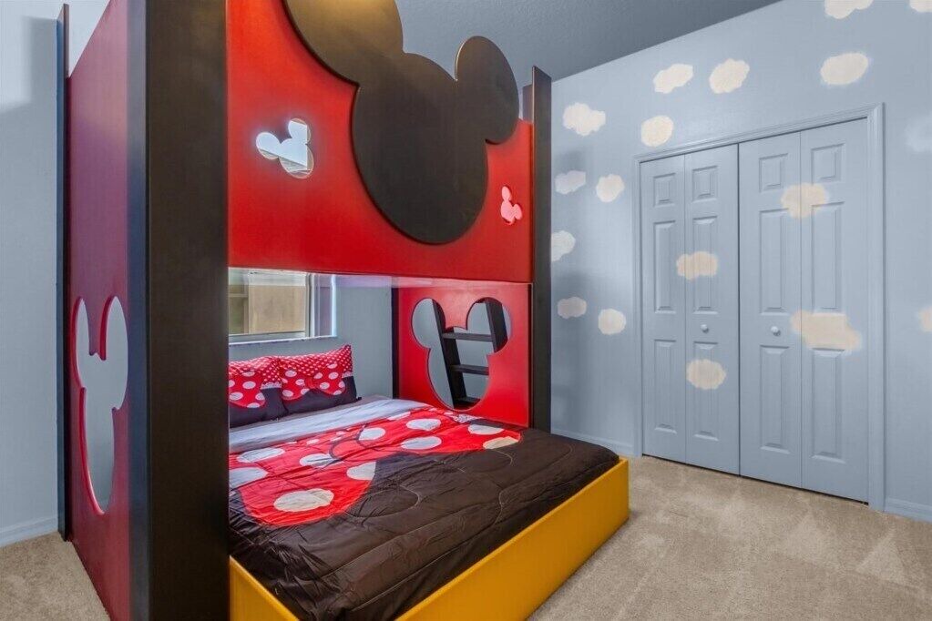 Photo of Bedroom in Florida Pines