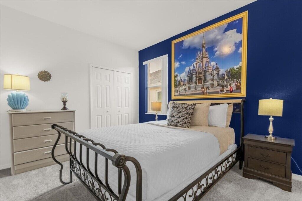 Photo of Bedroom in Florida Pines