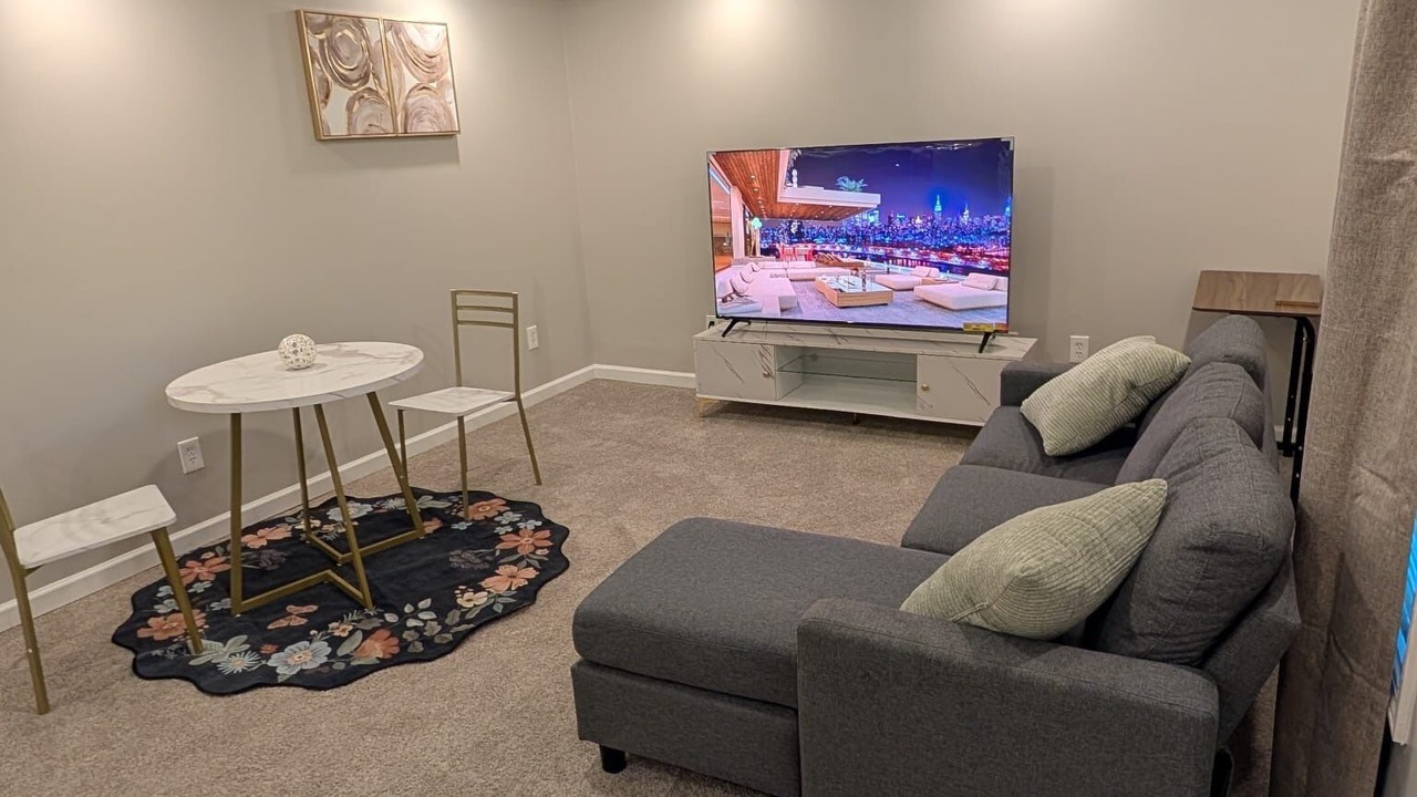 Photo of Livingroom in Conley