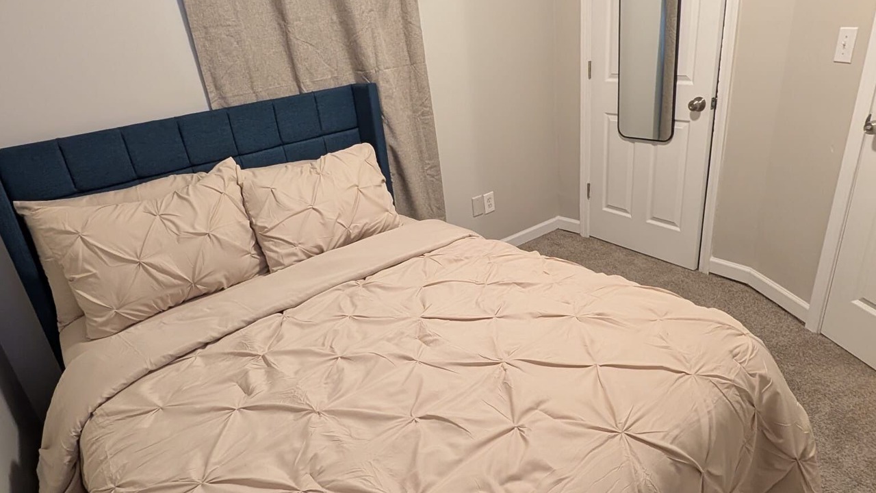 Photo of Bedroom in Conley
