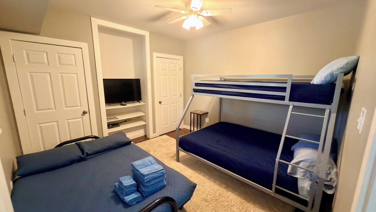 Photo of Bedroom in Northport
