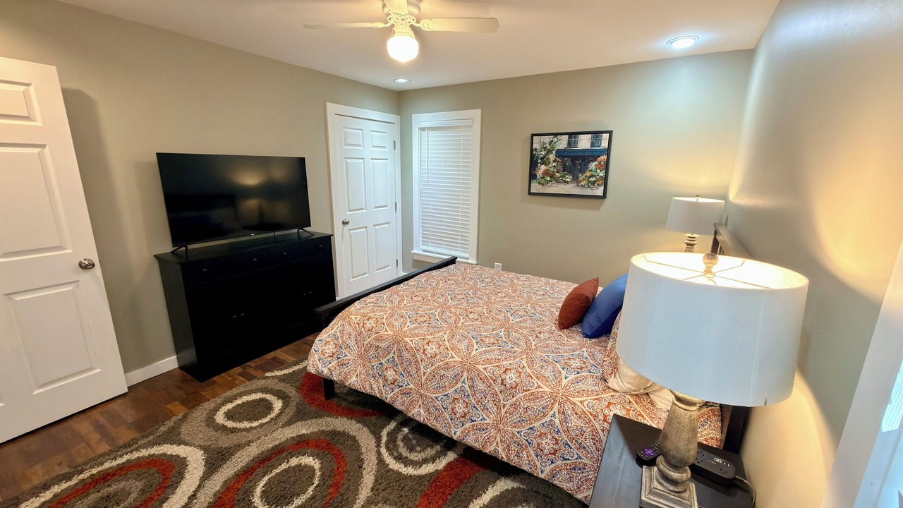 Photo of Bedroom in Northport