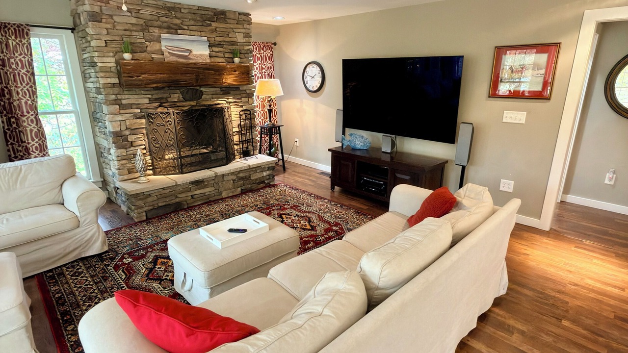 Photo of Livingroom in Northport