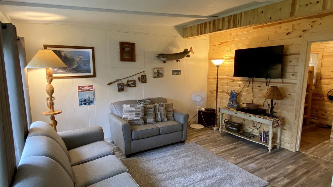 Photo of Livingroom in Cadillac