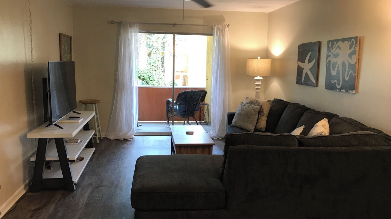 Photo of Livingroom in Mary Esther