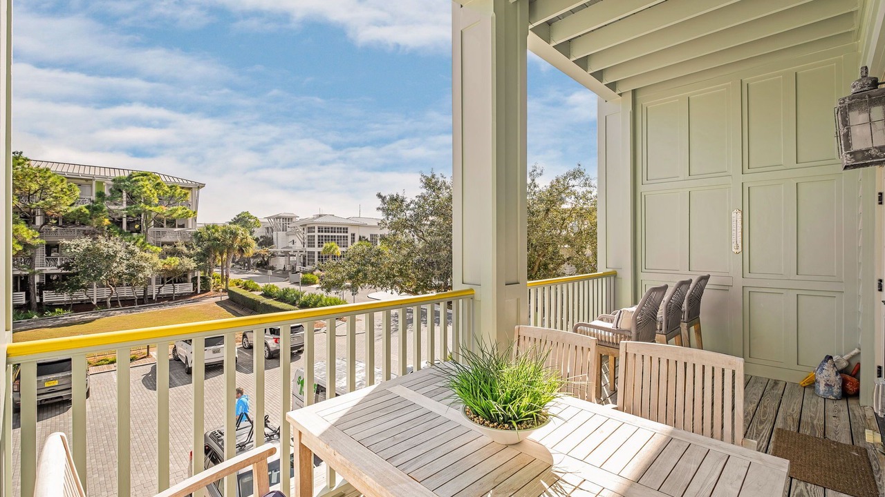 Photo of Patio Balcony in Beach District