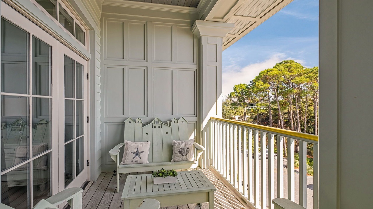 Photo of Patio Balcony in Beach District