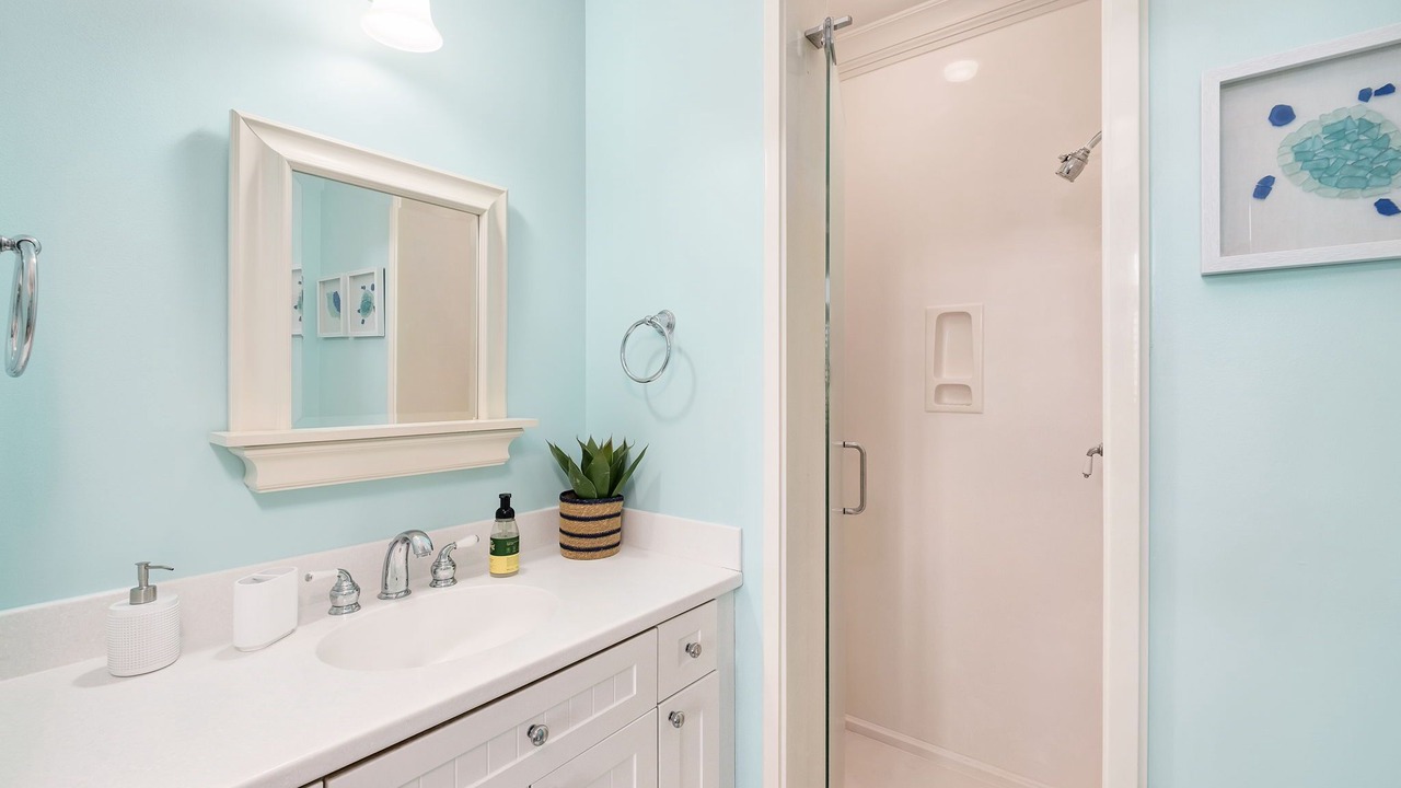 Photo of Bathroom in Beach District