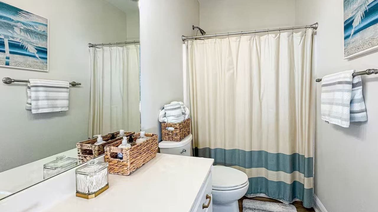 Photo of Bathroom in Shoreline Park