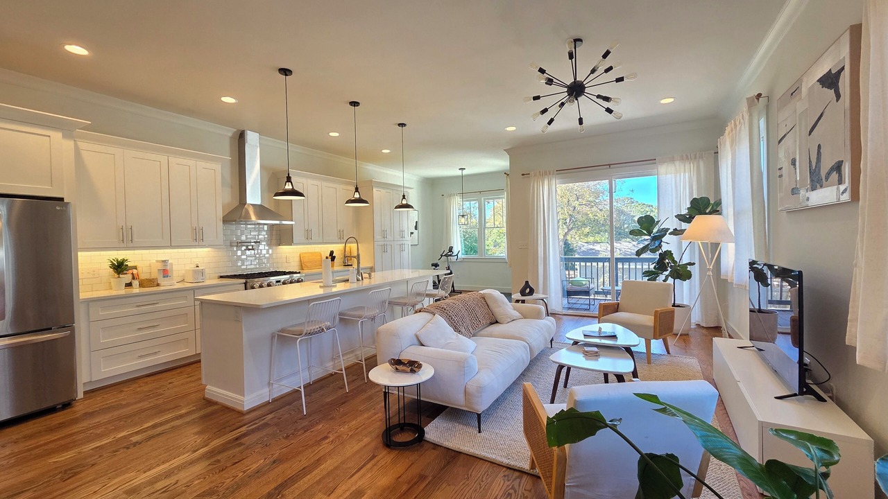 Photo of Livingroom in East Side