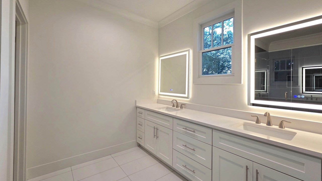 Photo of Bathroom in East Side