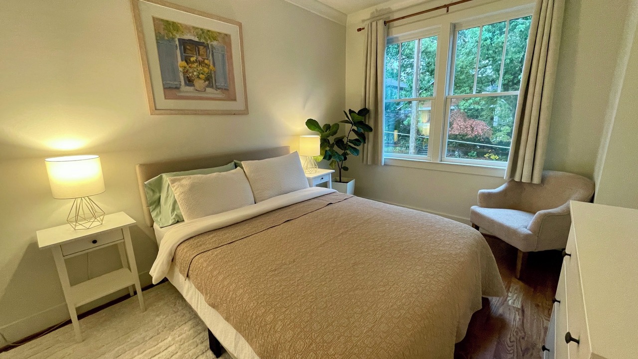 Photo of Bedroom in East Side
