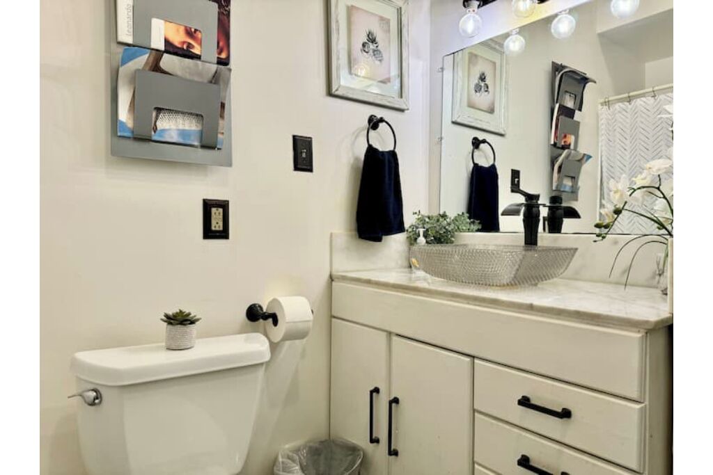 Photo of Bathroom in Mid-City