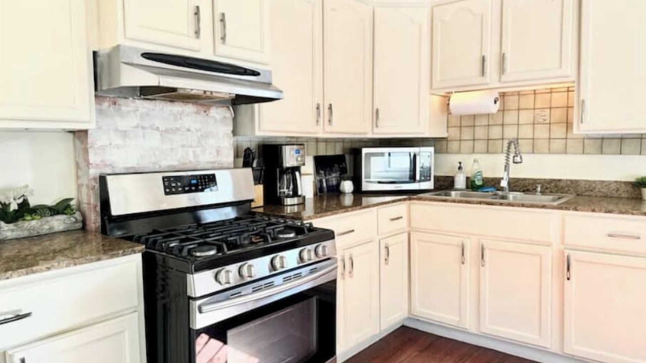 Photo of Kitchen in Mid-City