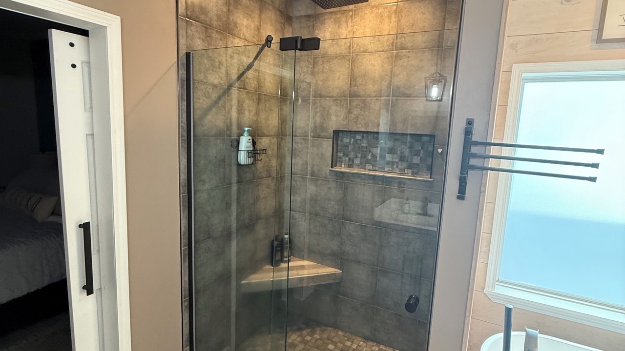 Photo of Bathroom in Cobb
