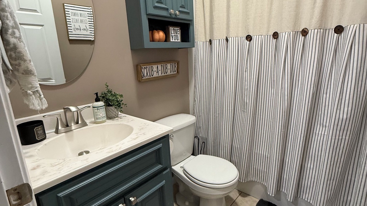 Photo of Bathroom in Cobb
