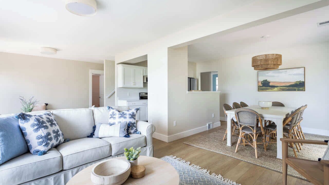 Photo of Livingroom in Empire