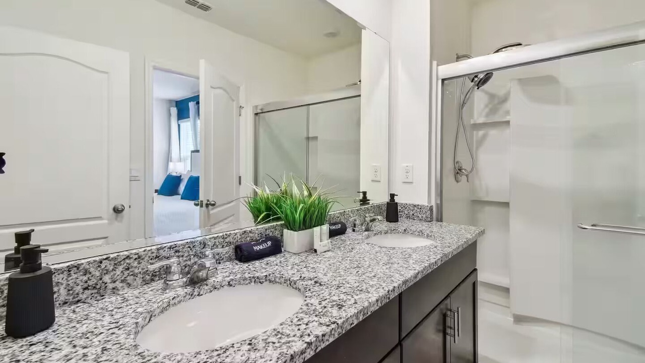 Photo of Bathroom in Loughman