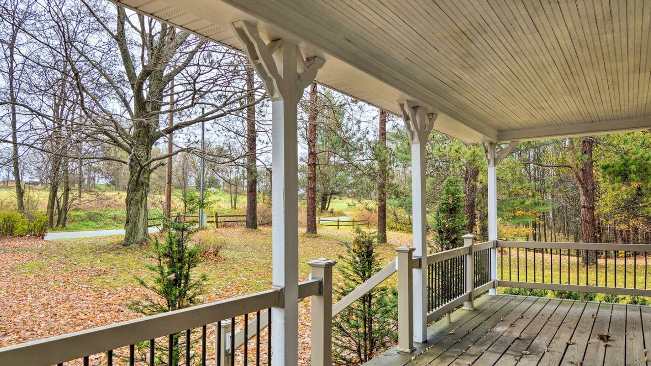 Photo of Patio Balcony in Le Roy