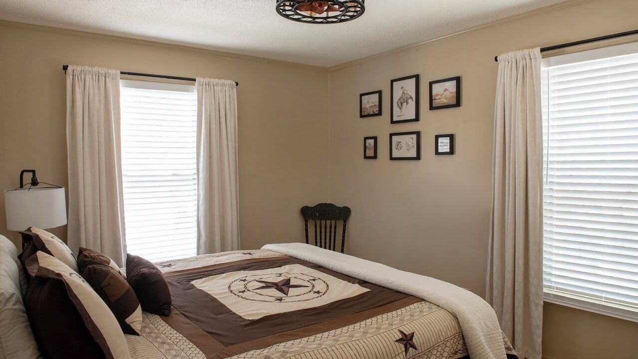 Photo of Bedroom in Russellville