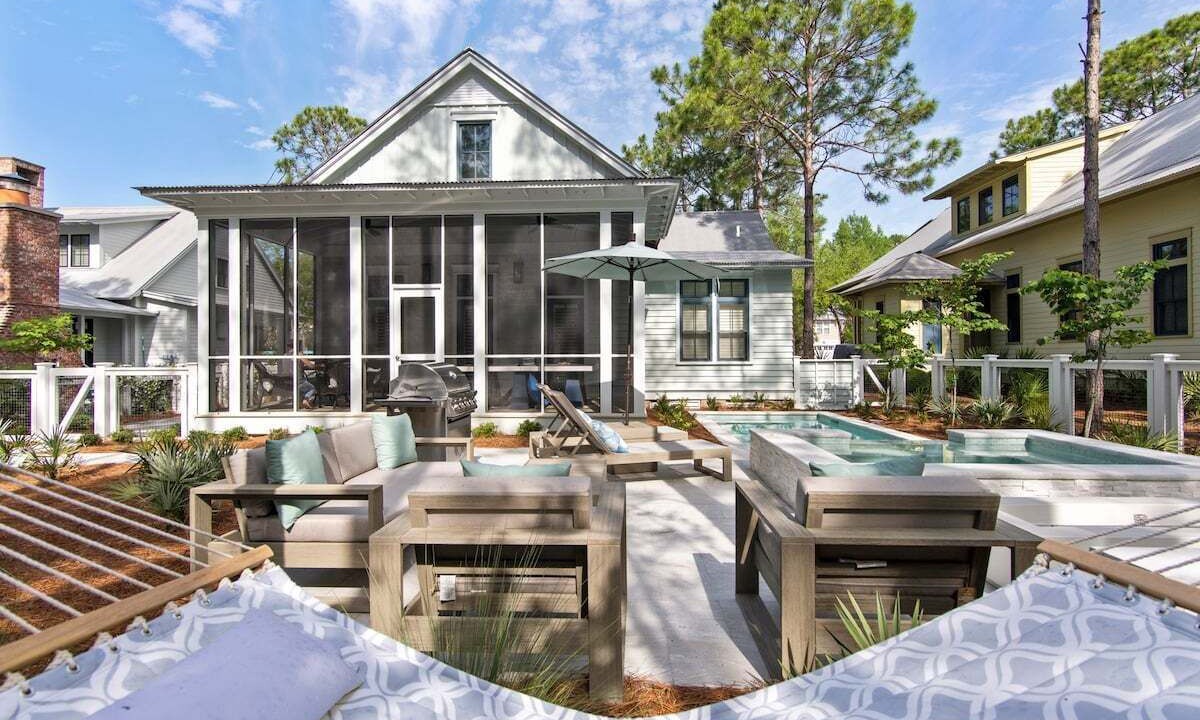 Photo of Patio Balcony in Forest District