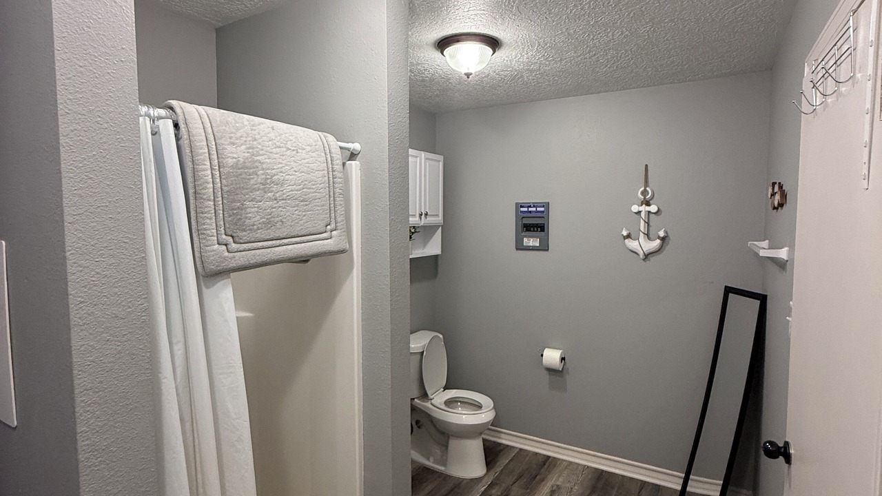 Photo of Bathroom in Zavalla