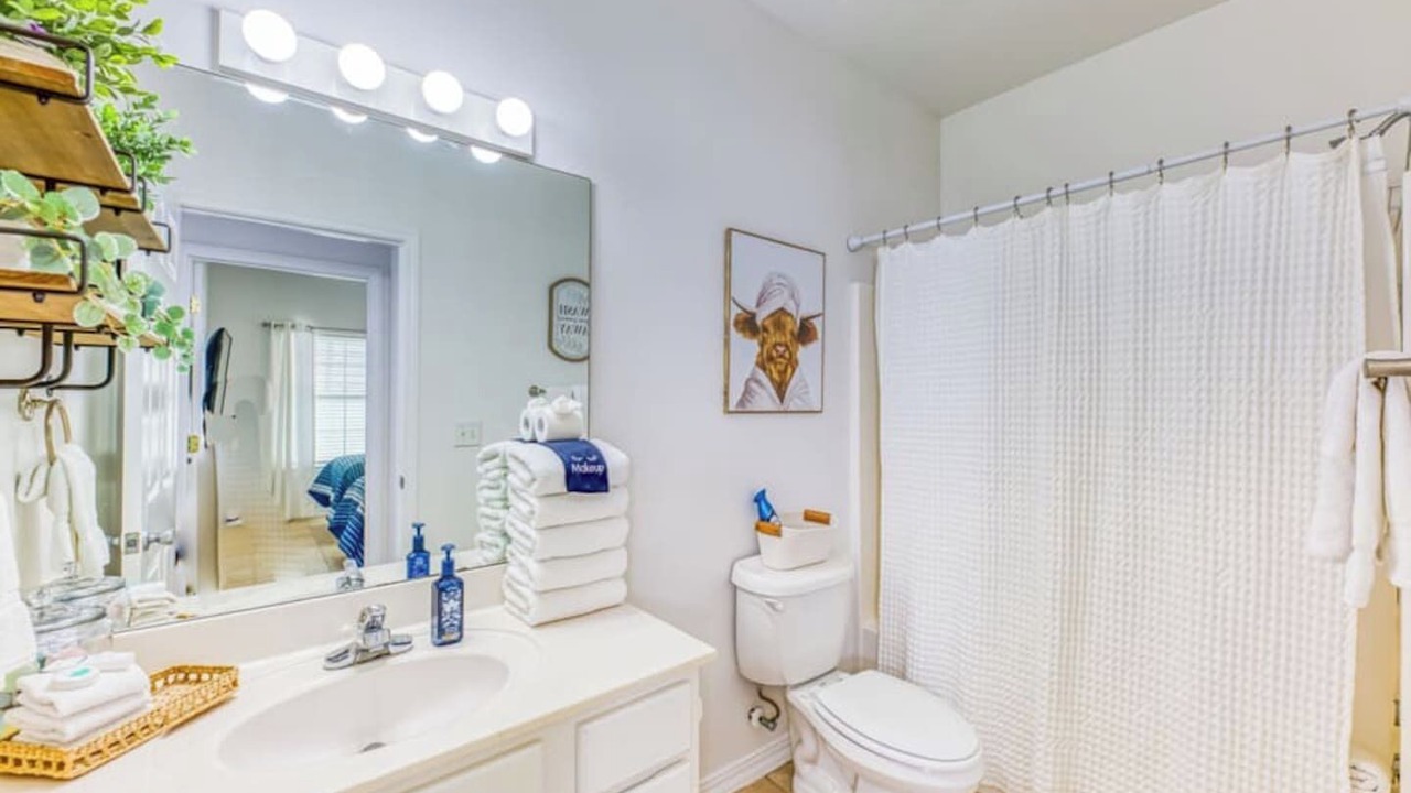 Photo of Bathroom in Orange Beach