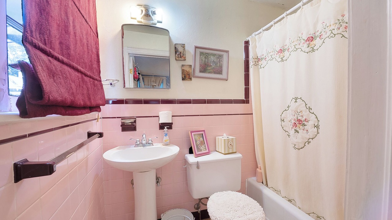 Photo of Bathroom in Metairie