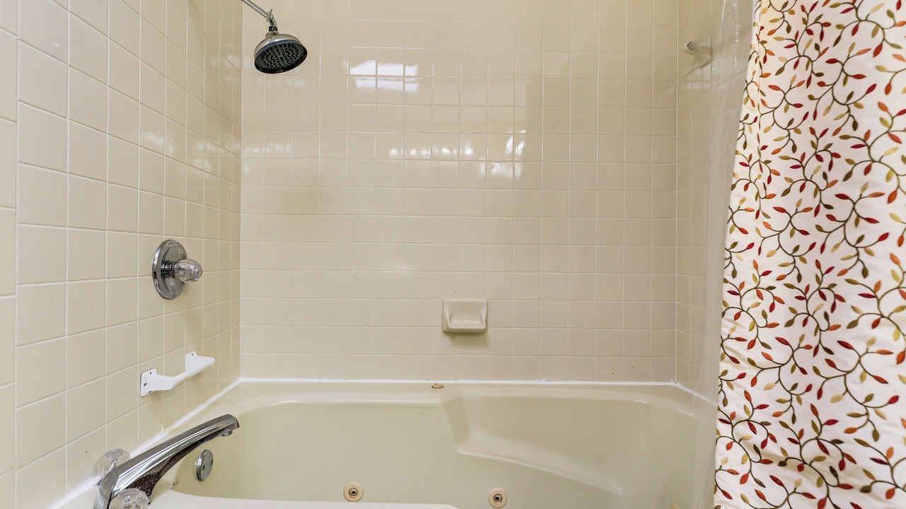 Photo of Bathroom in Daphne