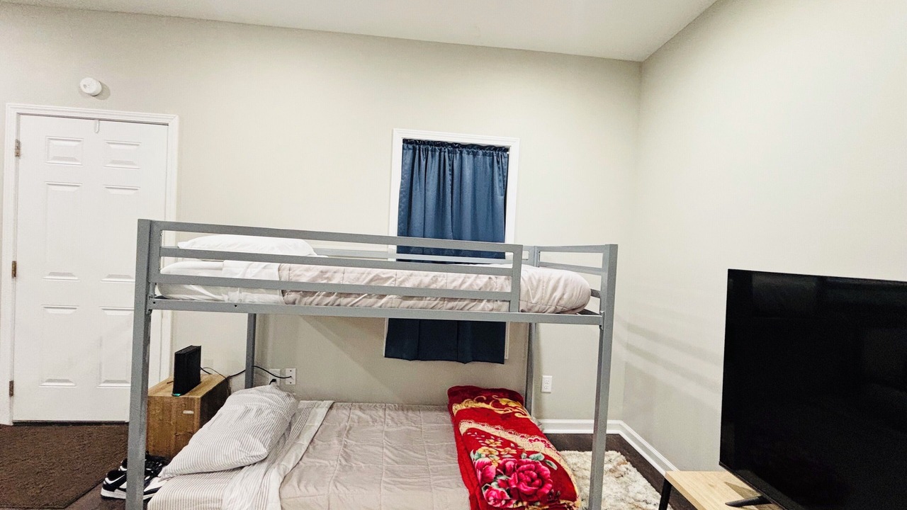Photo of Bedroom in Elliott