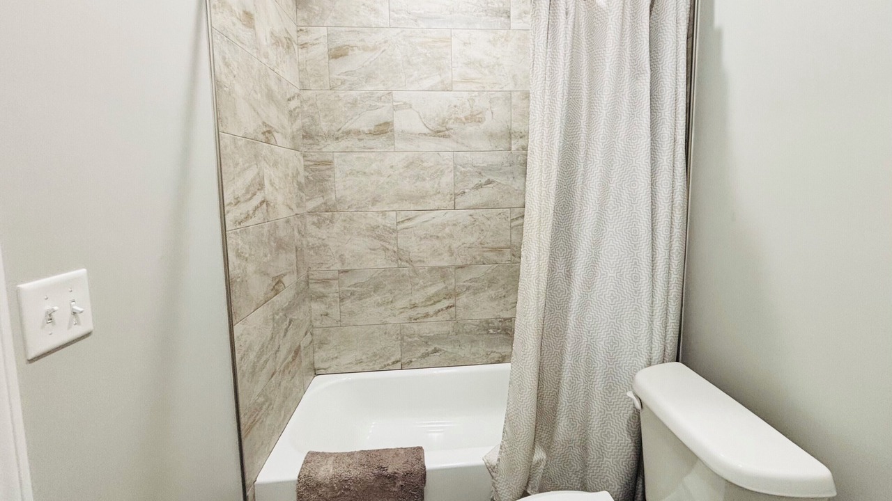 Photo of Bathroom in Elliott