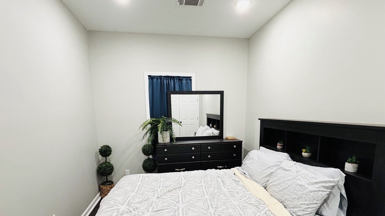 Photo of Bedroom in Elliott