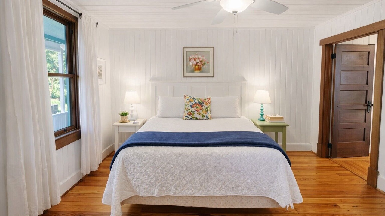 Photo of Bedroom in Tybee Island