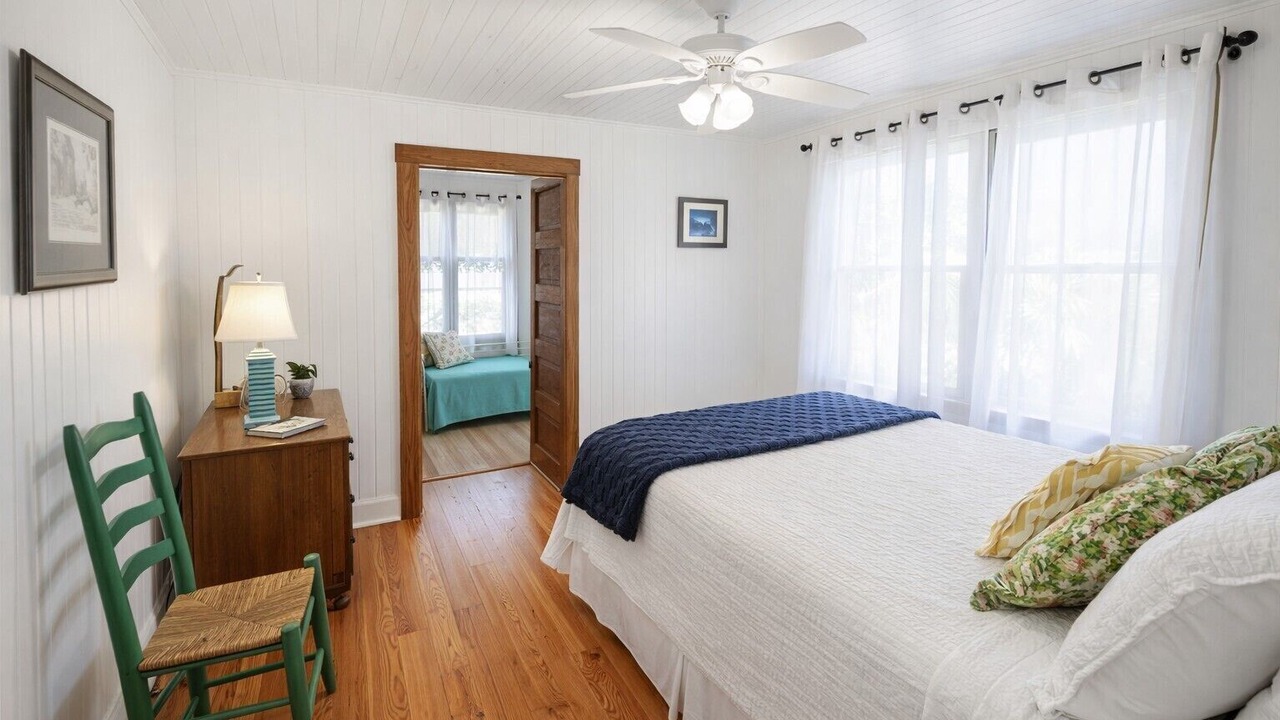 Photo of Bedroom in Tybee Island