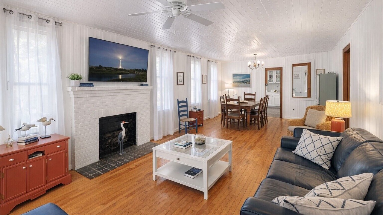 Photo of Livingroom in Tybee Island