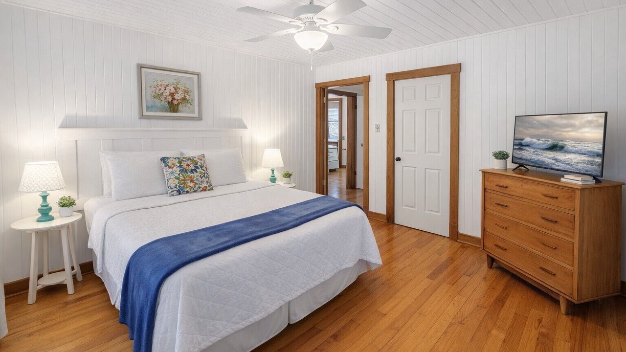 Photo of Bedroom in Tybee Island