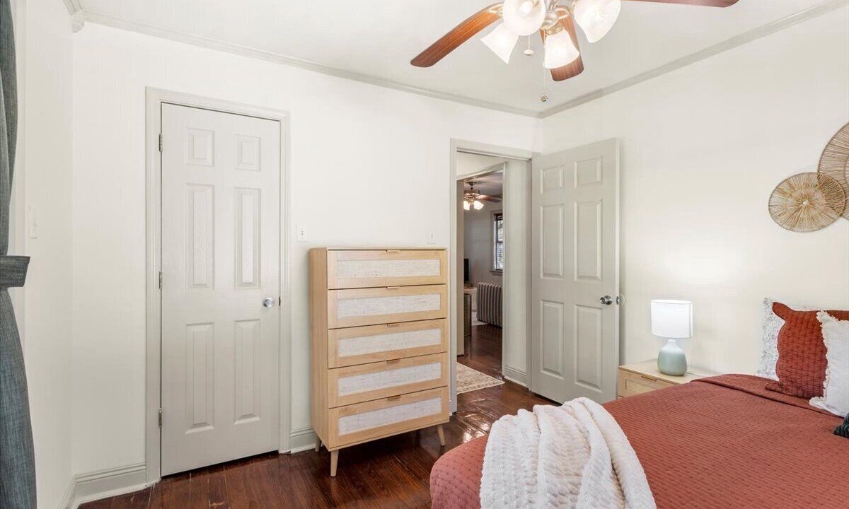 Photo of Bedroom in Long Beach