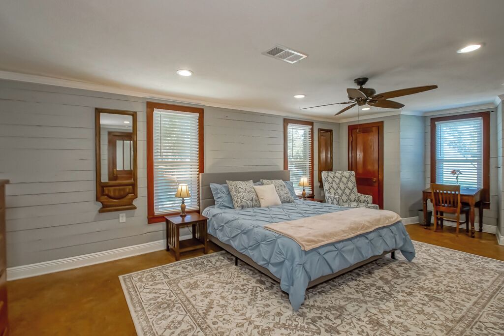 Photo of Bedroom in Central